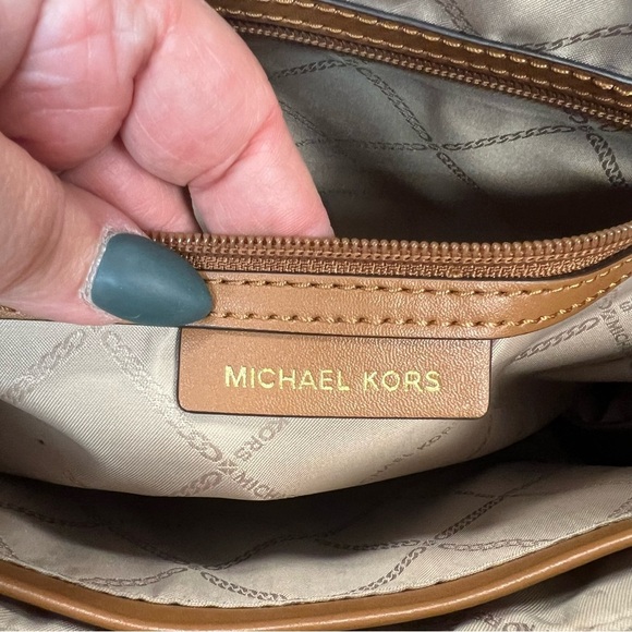 Michael Kors Brown Signature Jet Set Zip Top Tote - Picture 8 of 9